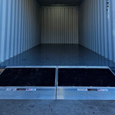 Storage contianer with ramp