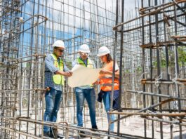 team deciding how to organize a construction site.